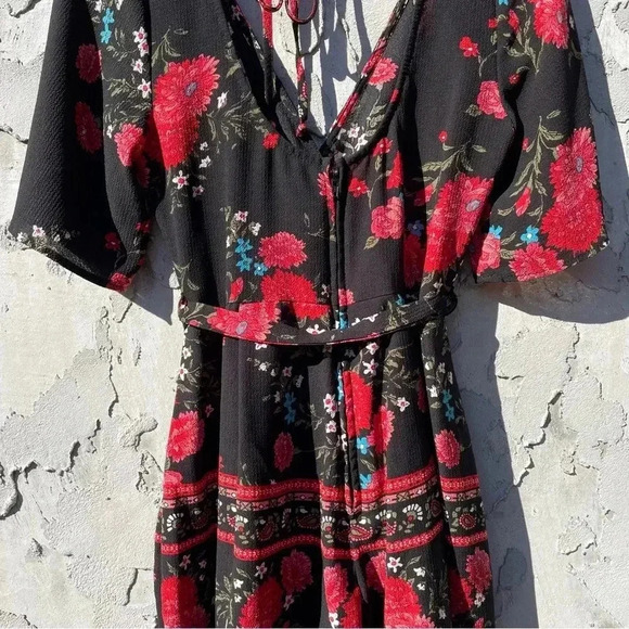 TRIXXI Romper - Picture 6 of 8